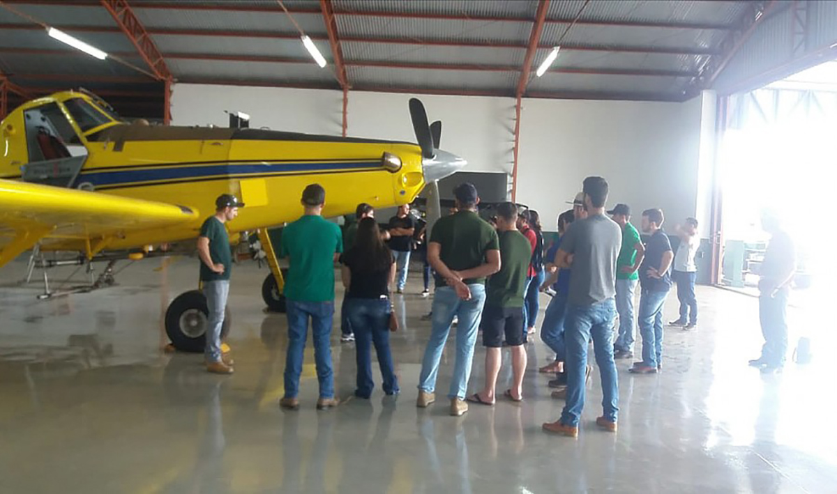 Rambo Aviação recebeu visita técnica de alunos UNIC